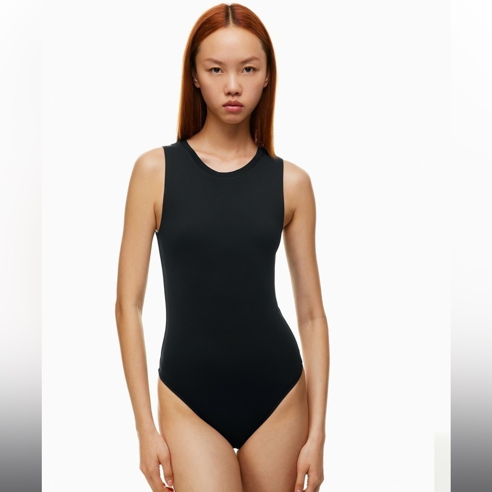 Babaton Black Crewneck Contour Muscle Bodysuit, Women’s Size Small